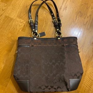BNWT Coach Signature Tote